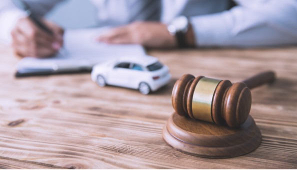 Why a Car Accident Lawyer Should Be Your First Call After an Auto Accident